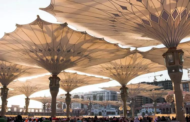 14 Nights 3 Star London Umrah Package