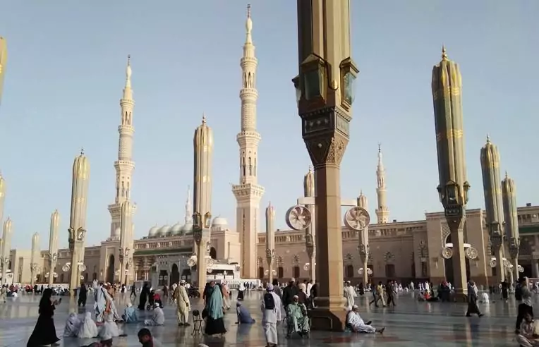 7 Nights 4 Star Easter Umrah Package